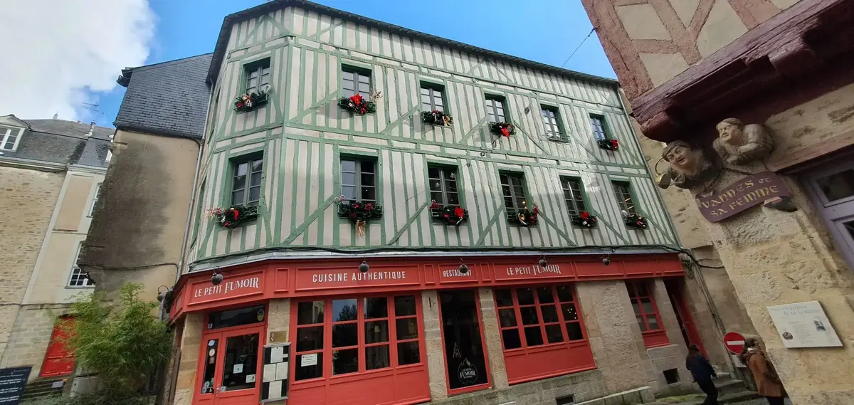 Le Petit Fumoir Restaurant
